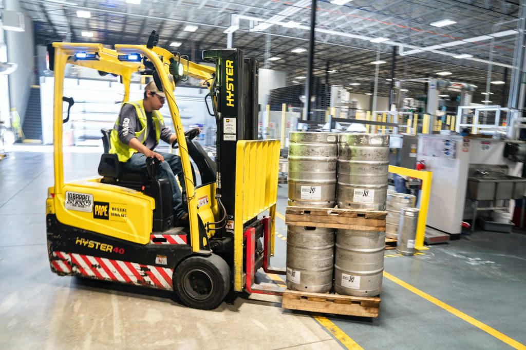A quick guide to forklift battery safety